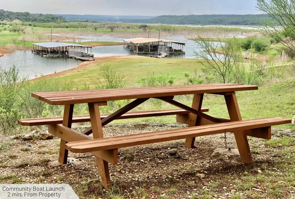 525 Soda Creek Road Spicewood, TX 78669