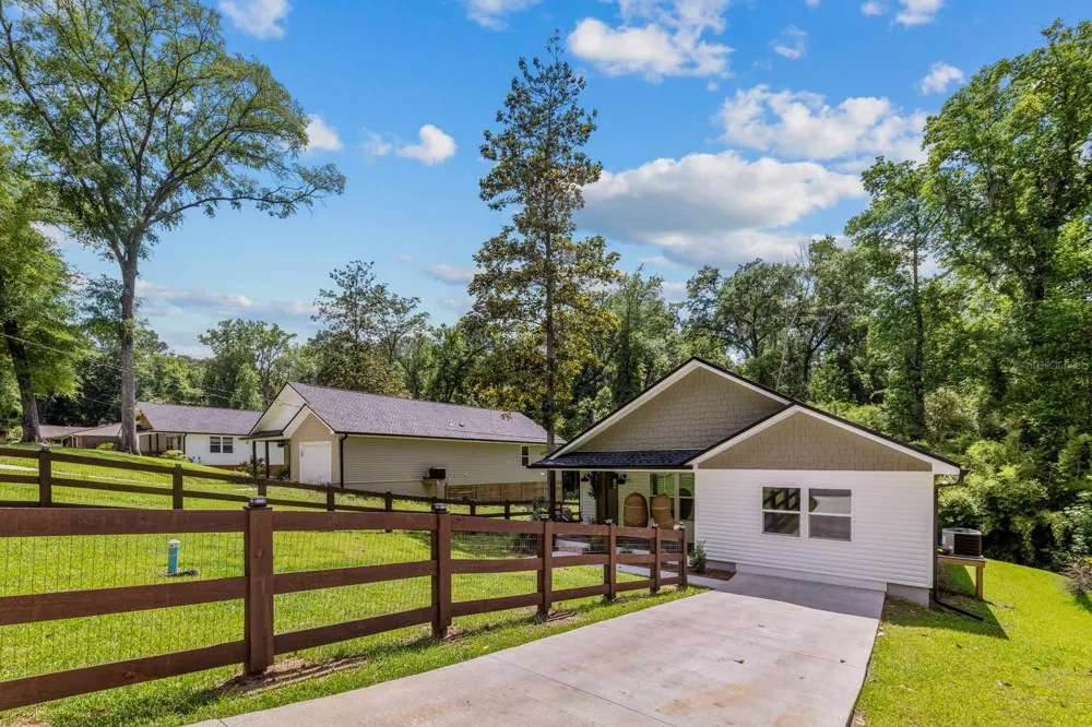 618 STEWART STREET Quincy, FL 32351