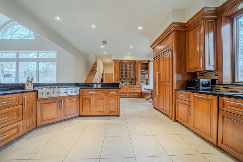 3 Lakeside Longview, TX 75604
