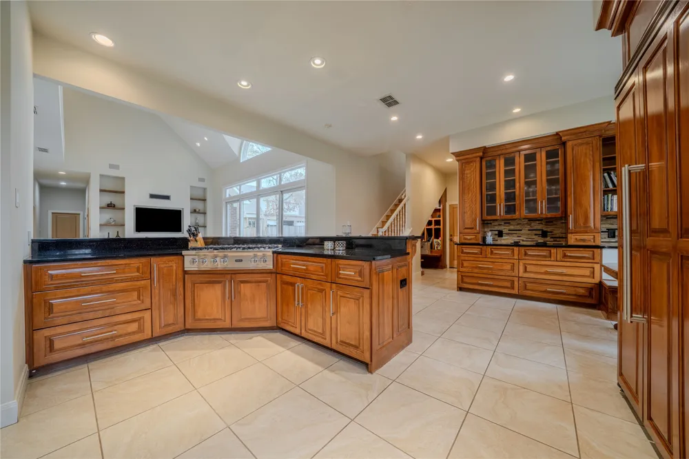 3 Lakeside Longview, TX 75604