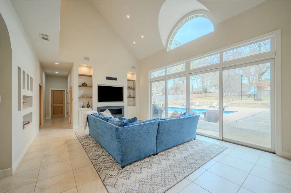 3 Lakeside Longview, TX 75604