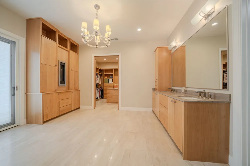 3 Lakeside Longview, TX 75604