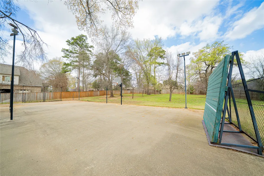 3 Lakeside Longview, TX 75604