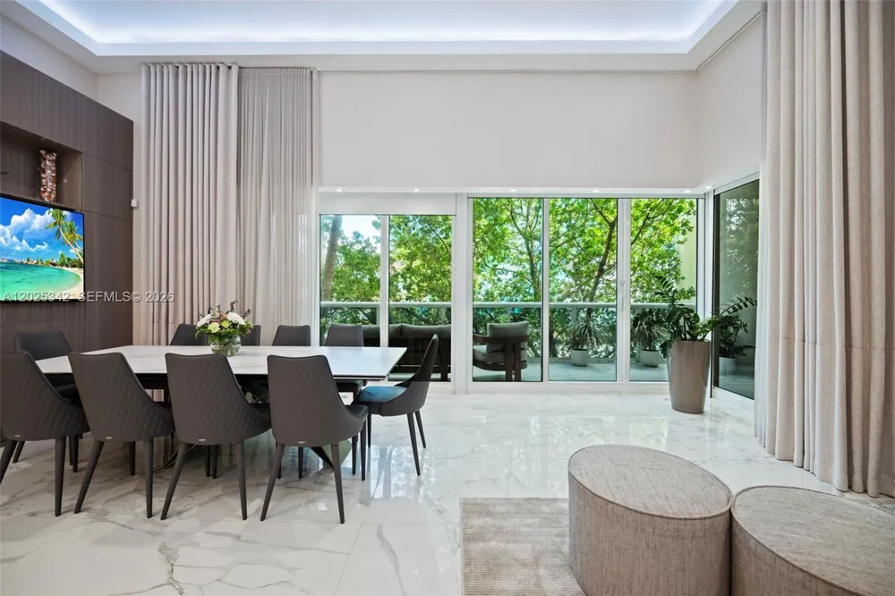 1800 S Ocean Dr #310 Hallandale Beach, FL 33009