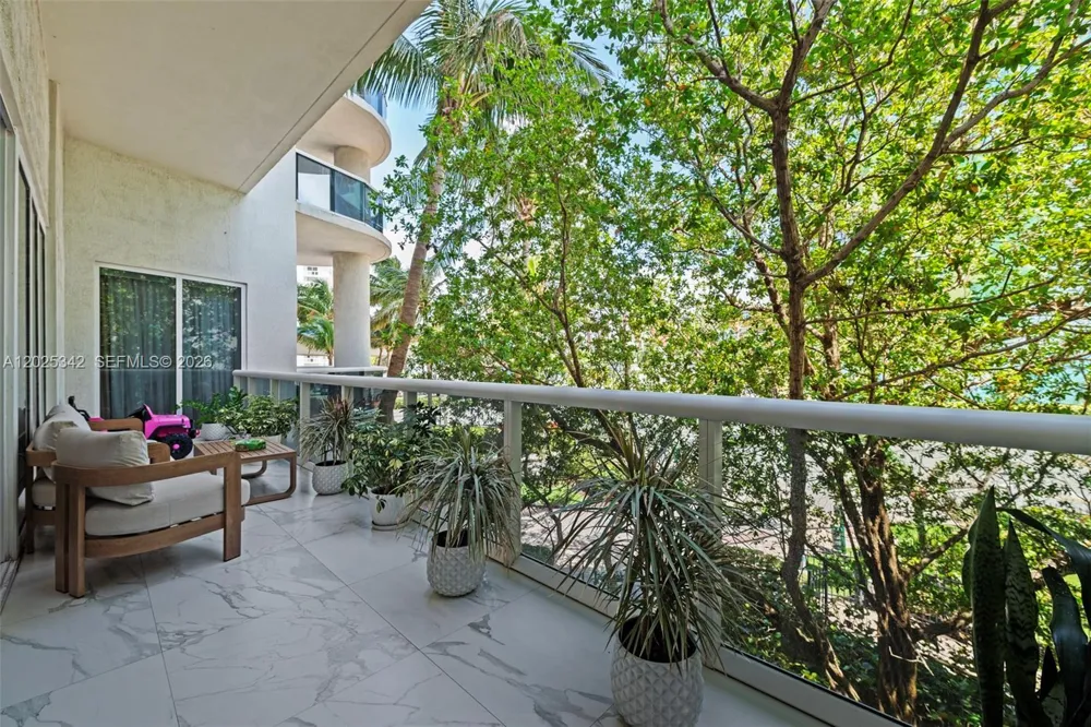 1800 S Ocean Dr #310 Hallandale Beach, FL 33009