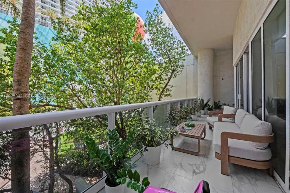 1800 S Ocean Dr #310 Hallandale Beach, FL 33009