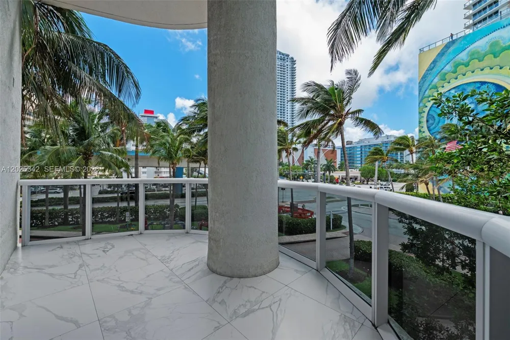1800 S Ocean Dr #310 Hallandale Beach, FL 33009