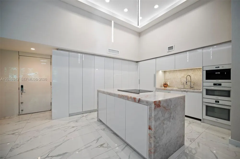 1800 S Ocean Dr #310 Hallandale Beach, FL 33009