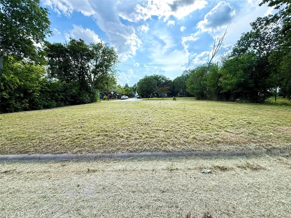 1007 Pancho Street Lockhart, TX 78644
