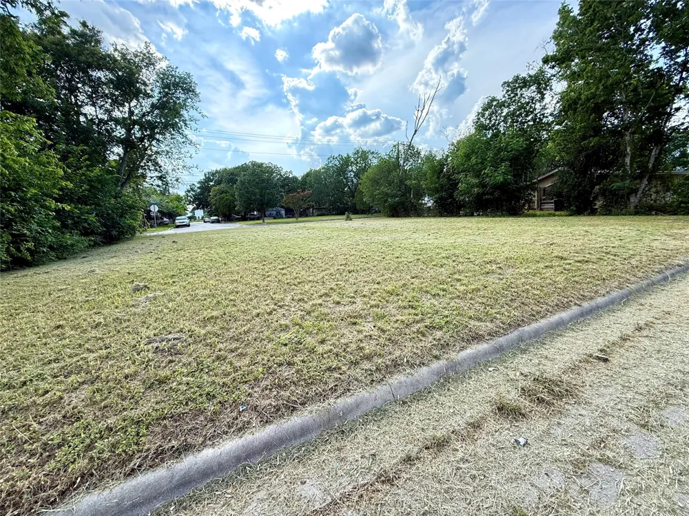 1007 Pancho Street Lockhart, TX 78644