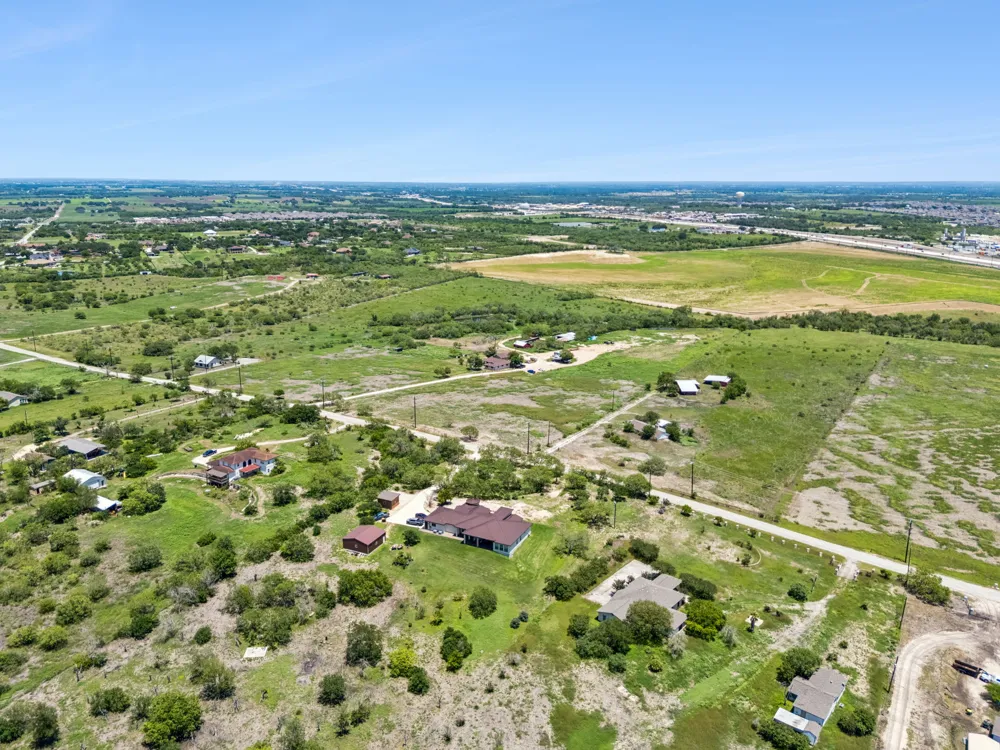 6580 Pfeil Road Schertz, TX 78154