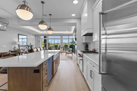 1 Hill Farm Road #101