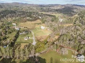 425 Nelson Valley Lane Hendersonville, NC 28739