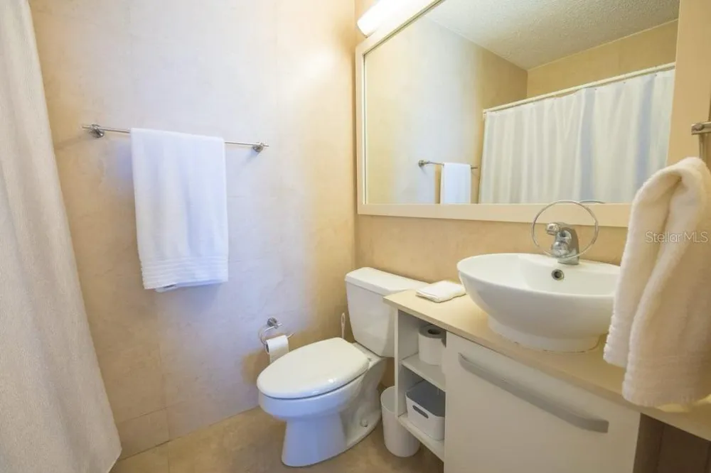 4745 ISLA VERDE AVENUE #17G Carolina, PR 00979