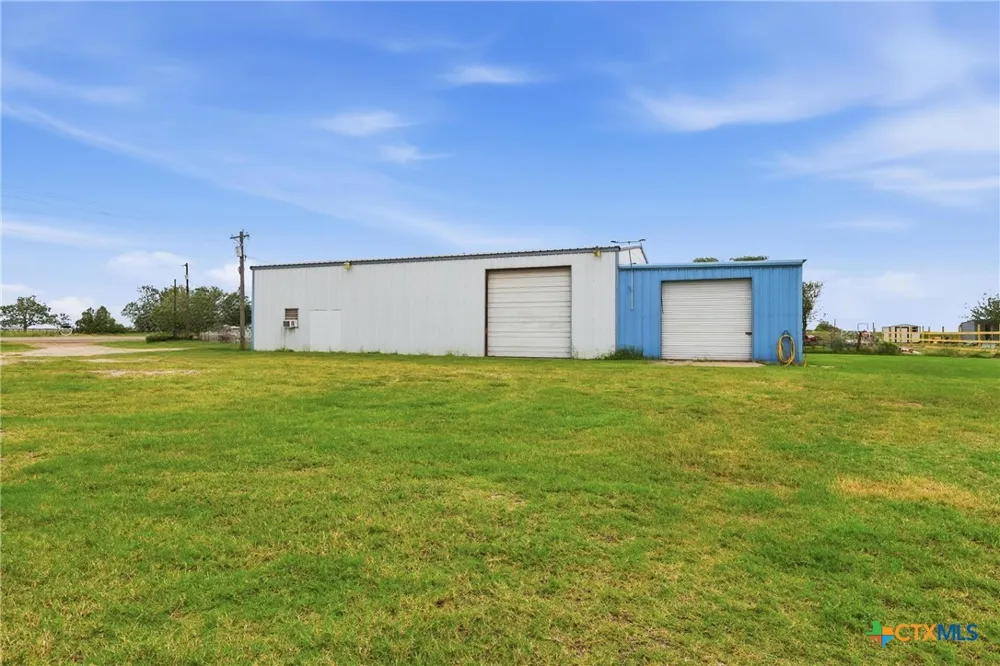 5633 Hwy 238 Port Lavaca, TX 77979