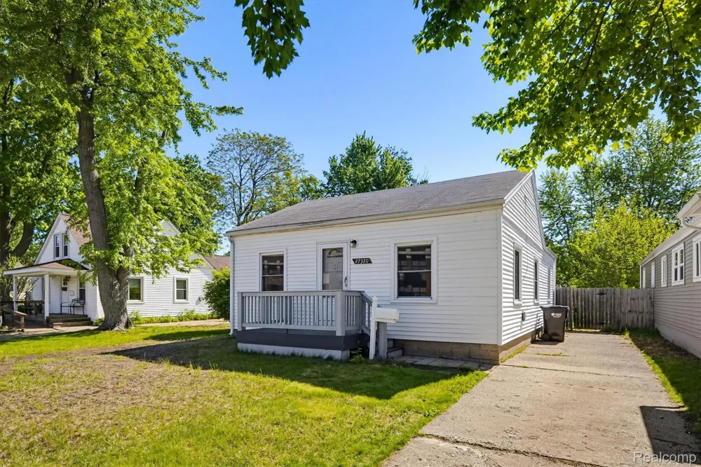 27320 Hampden Street Madison Heights City, MI 48071