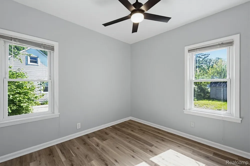 27320 Hampden Street Madison Heights City, MI 48071