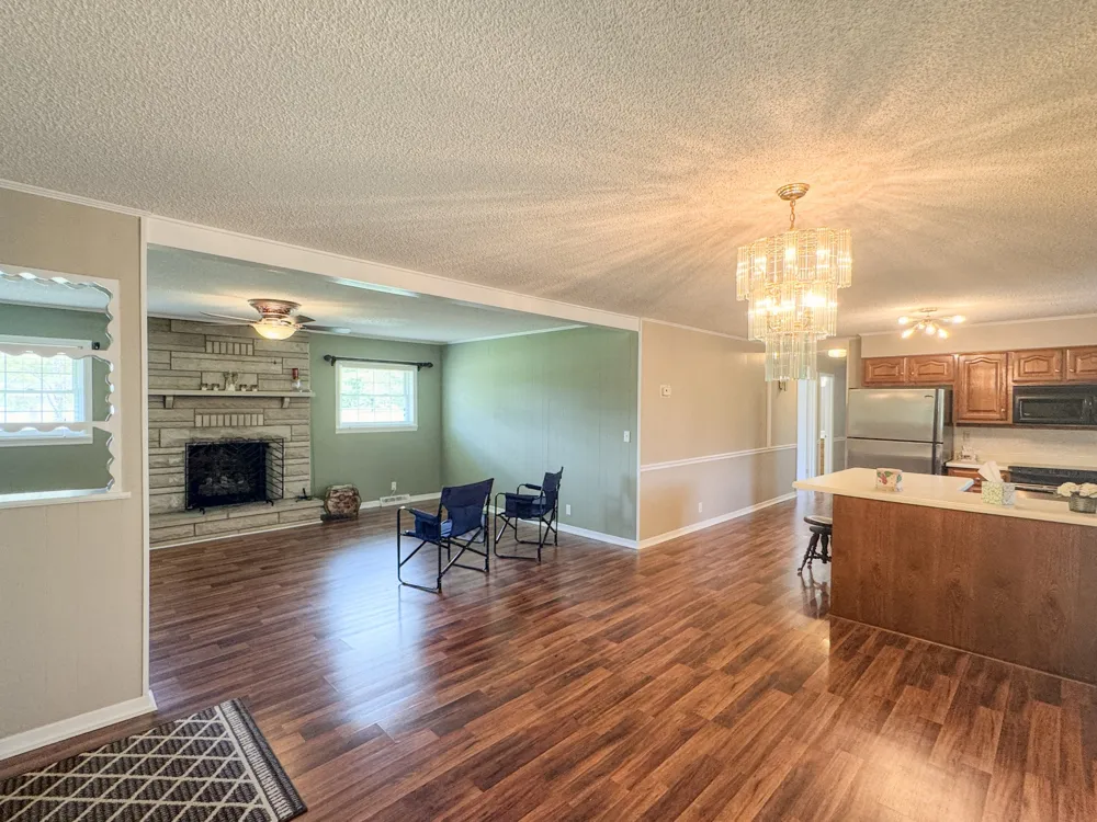 1406 Ellington Dr Lafayette, TN 37083