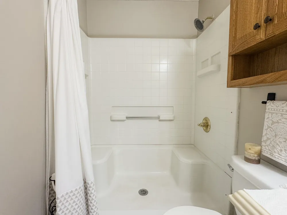 1406 Ellington Dr Lafayette, TN 37083