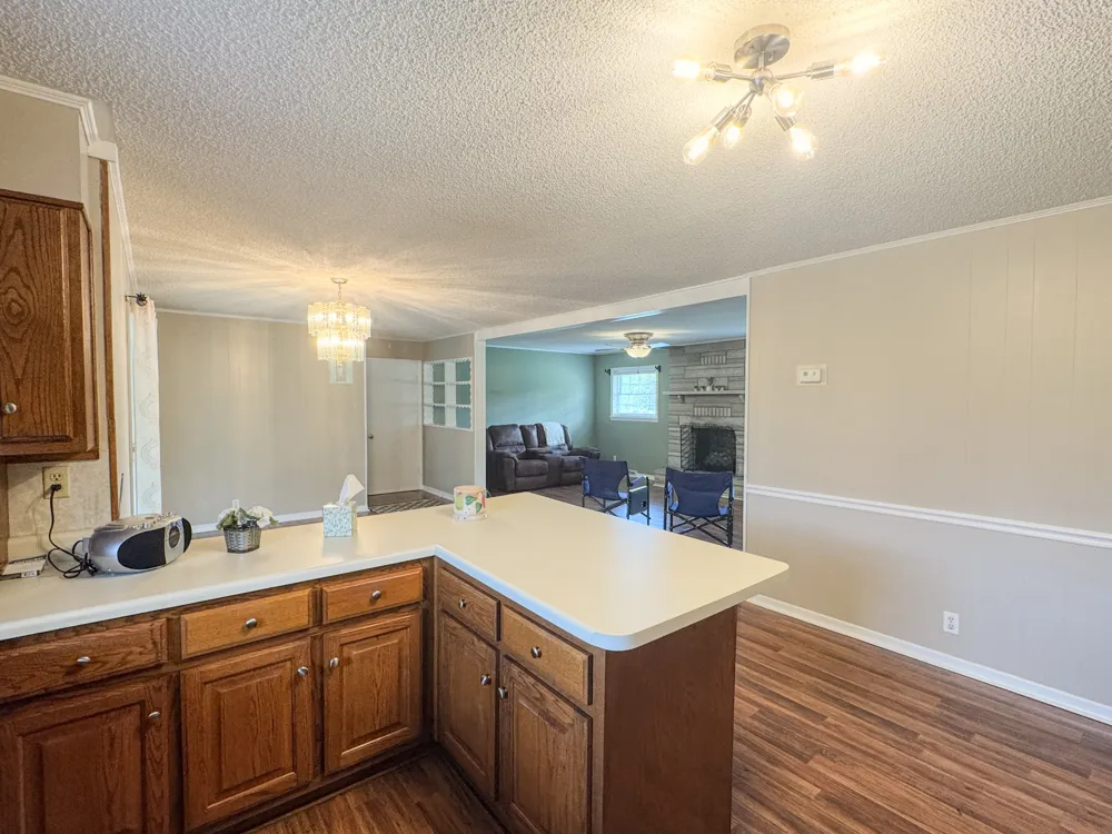 1406 Ellington Dr Lafayette, TN 37083