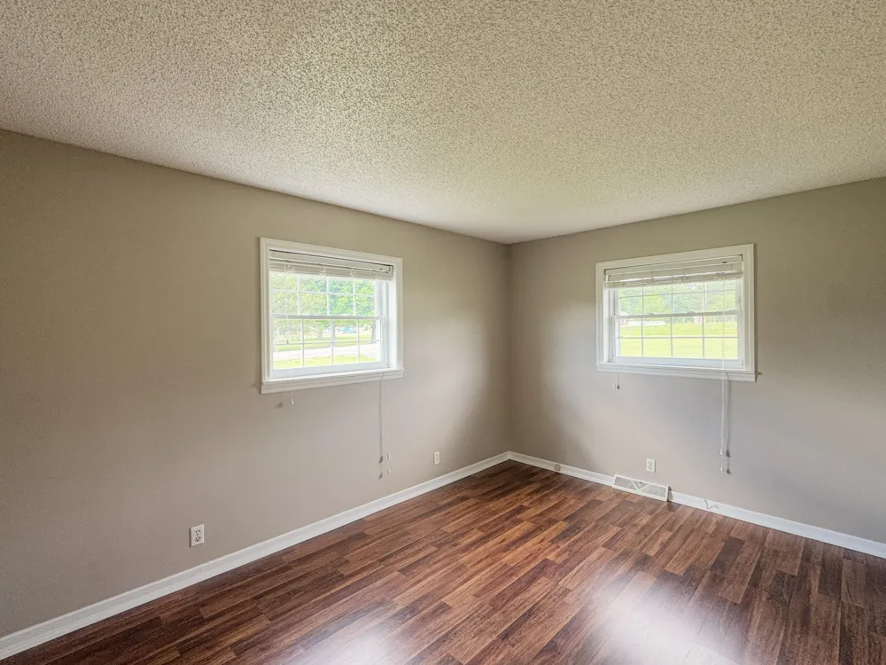 1406 Ellington Dr Lafayette, TN 37083