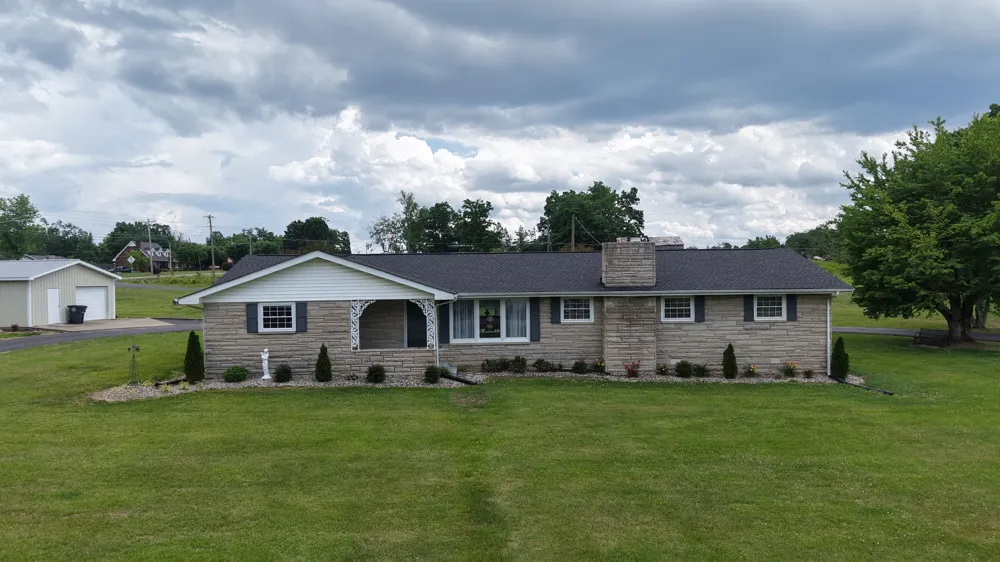 1406 Ellington Dr Lafayette, TN 37083