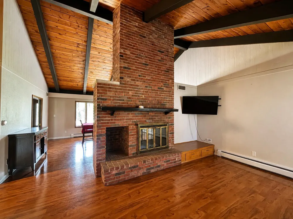 4726 Locksley Drive E Rensselaer, IN 47978
