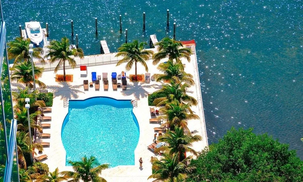 2101 Brickell Ave #1104 Miami, FL 33129
