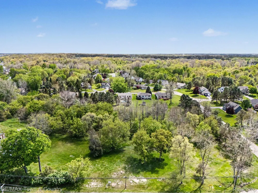 Silver Lake Road Road Fenton Charter Township, MI 48451