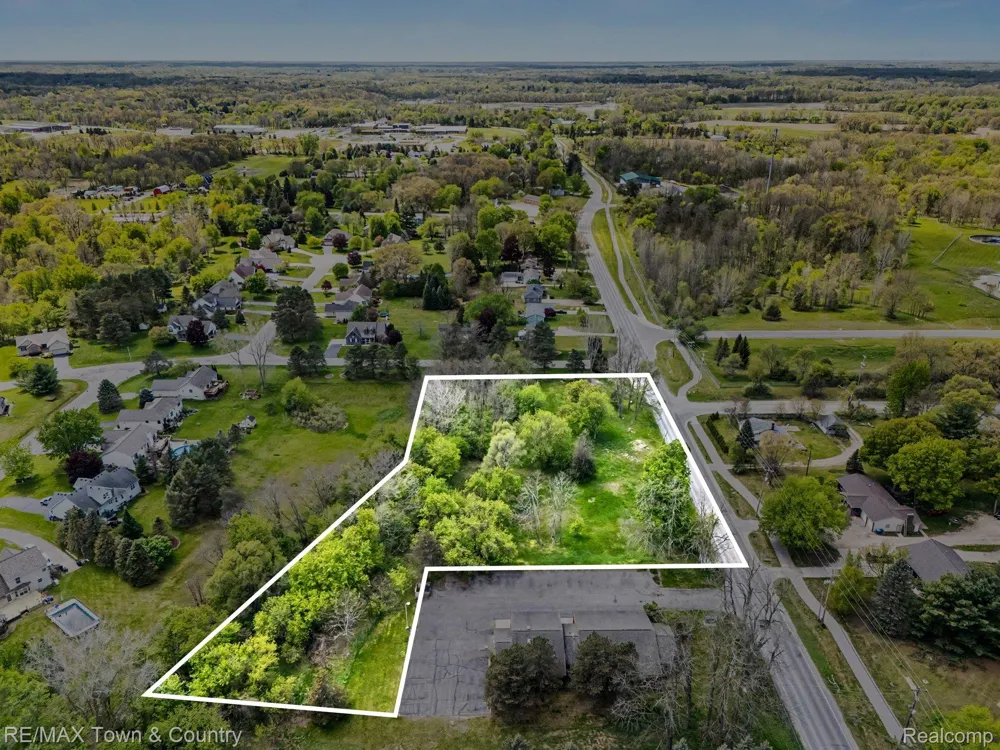 Silver Lake Road Road Fenton Charter Township, MI 48451