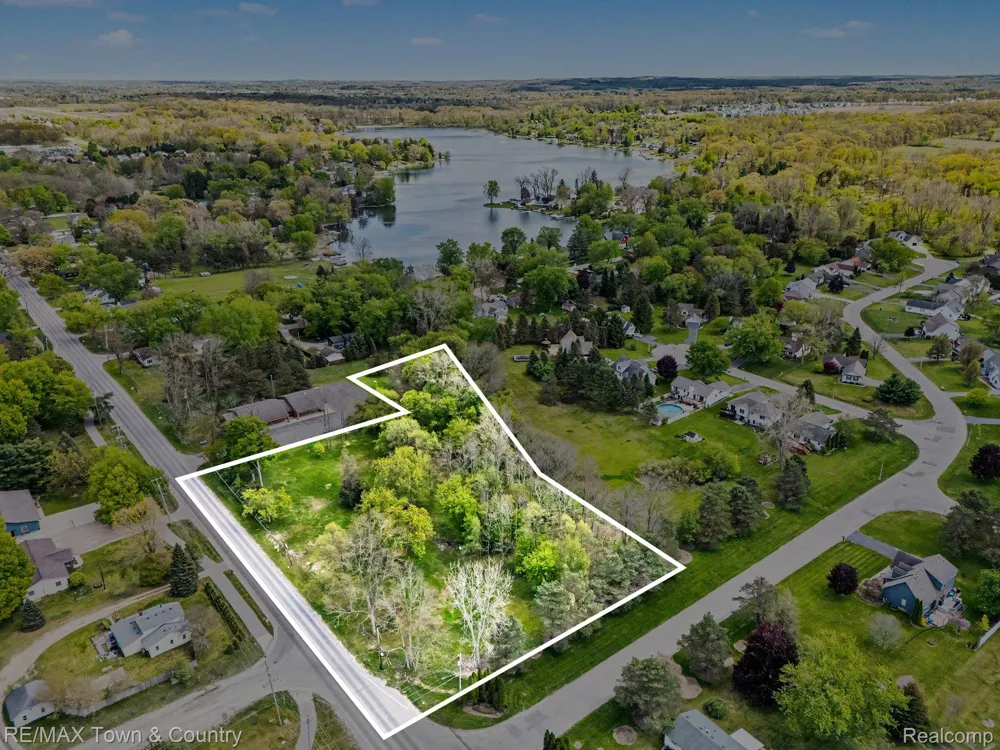 Silver Lake Road Road Fenton Charter Township, MI 48451