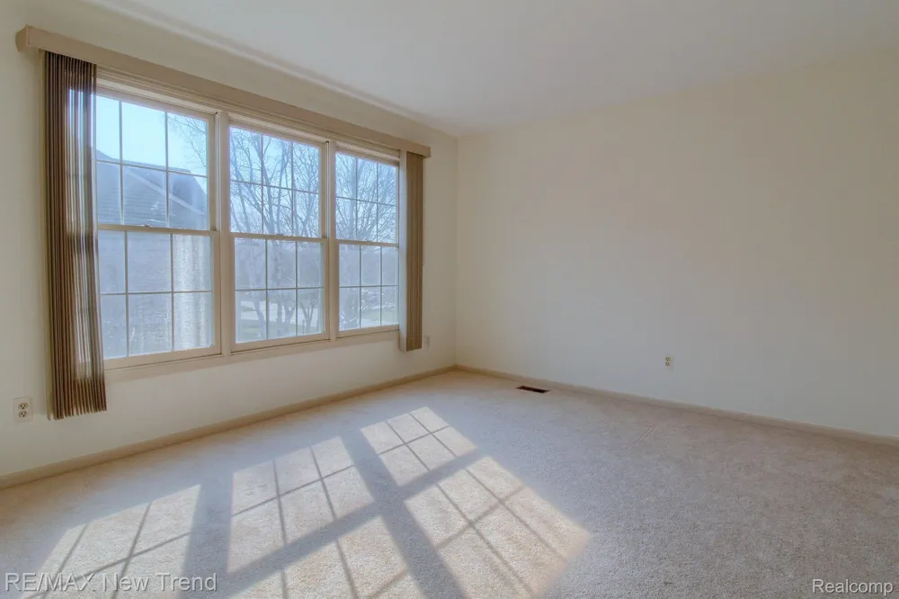 45331 COURTVIEW TRAIL Novi City, MI 48375