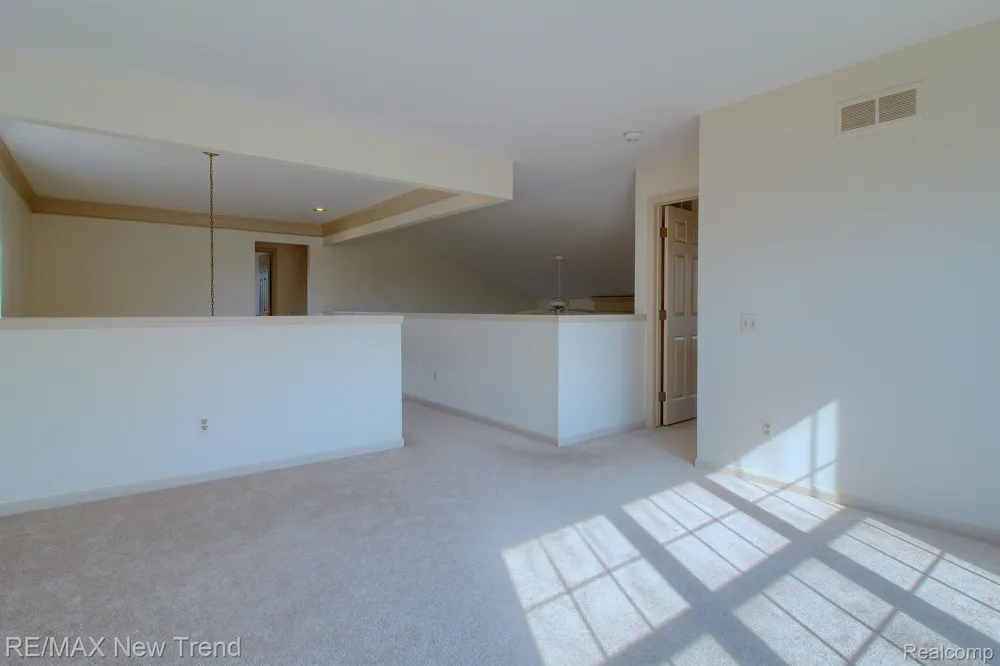 45331 COURTVIEW TRAIL Novi City, MI 48375