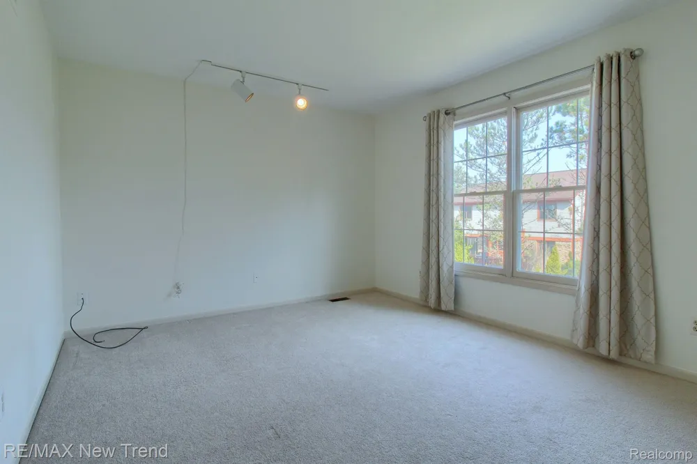 45331 COURTVIEW TRAIL Novi City, MI 48375