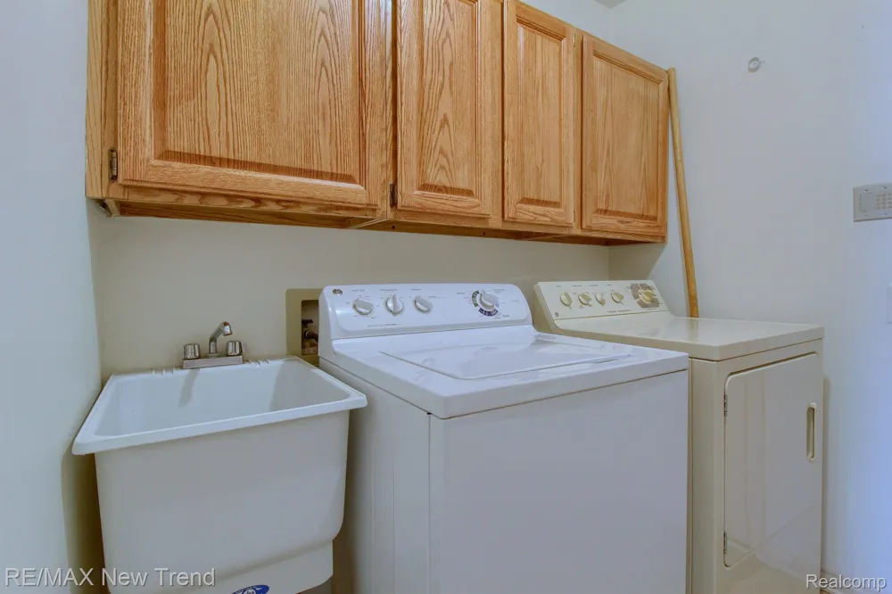 45331 COURTVIEW TRAIL Novi City, MI 48375