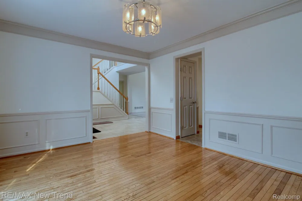 45331 COURTVIEW TRAIL Novi City, MI 48375