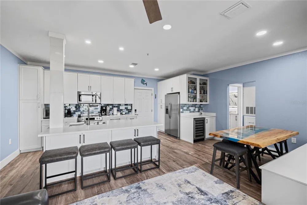 5000 CULBREATH KEY WAY #9-216 Tampa, FL 33611