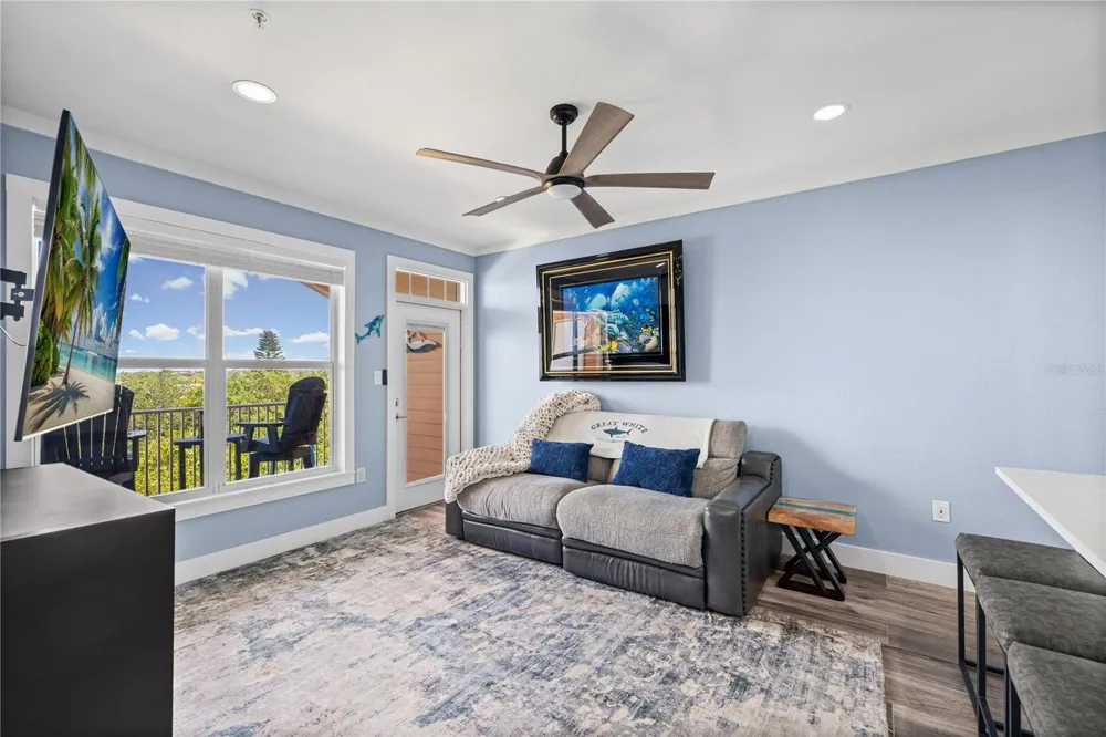 5000 CULBREATH KEY WAY #9-216 Tampa, FL 33611