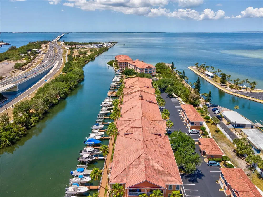 5000 CULBREATH KEY WAY #9-216 Tampa, FL 33611