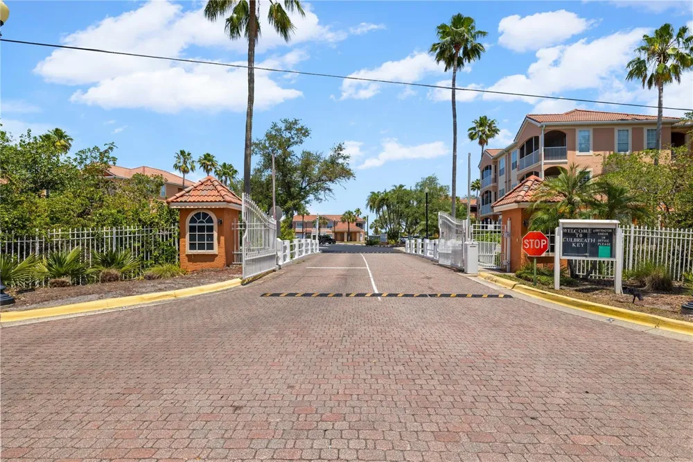 5000 CULBREATH KEY WAY #9-216 Tampa, FL 33611