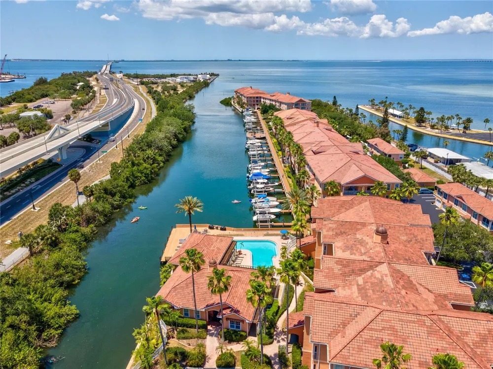 5000 CULBREATH KEY WAY #9-216 Tampa, FL 33611