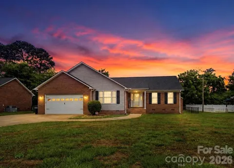 348 Palmer Circle