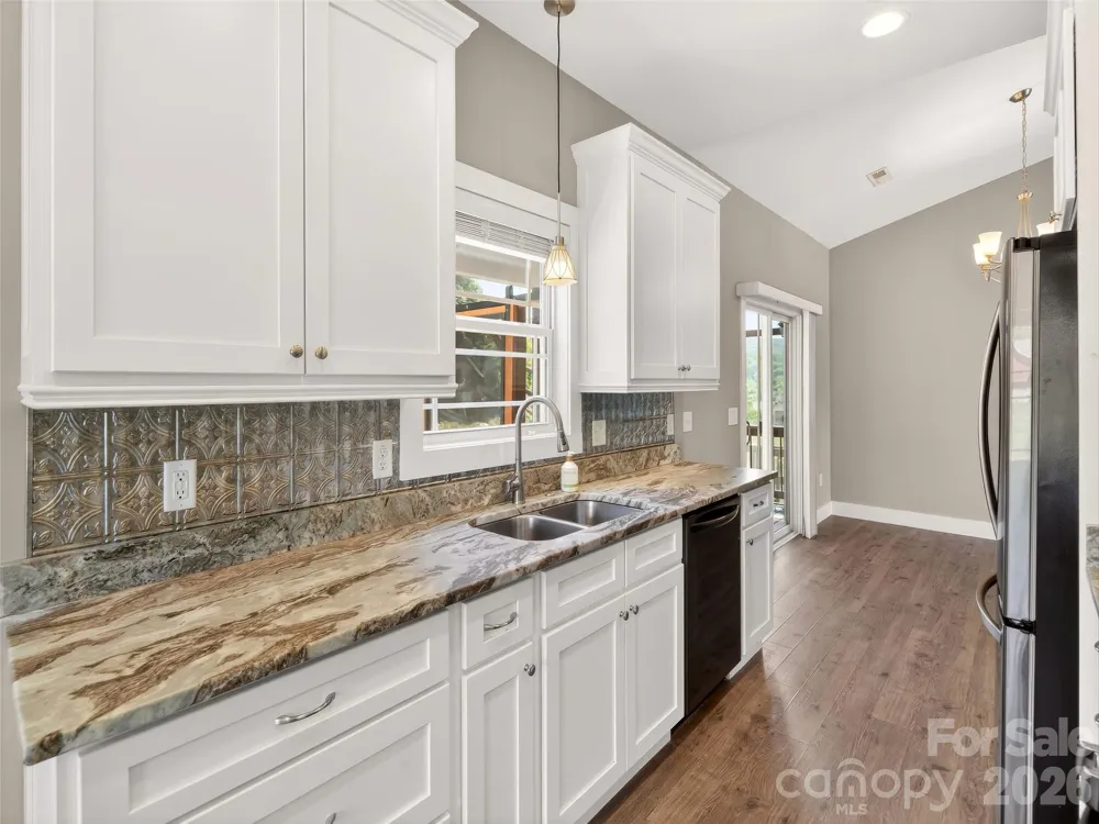 133 Asher Lane Etowah, NC 28729