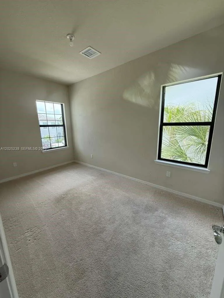 2163 Appleton Cir S Oakland Park, FL 33309