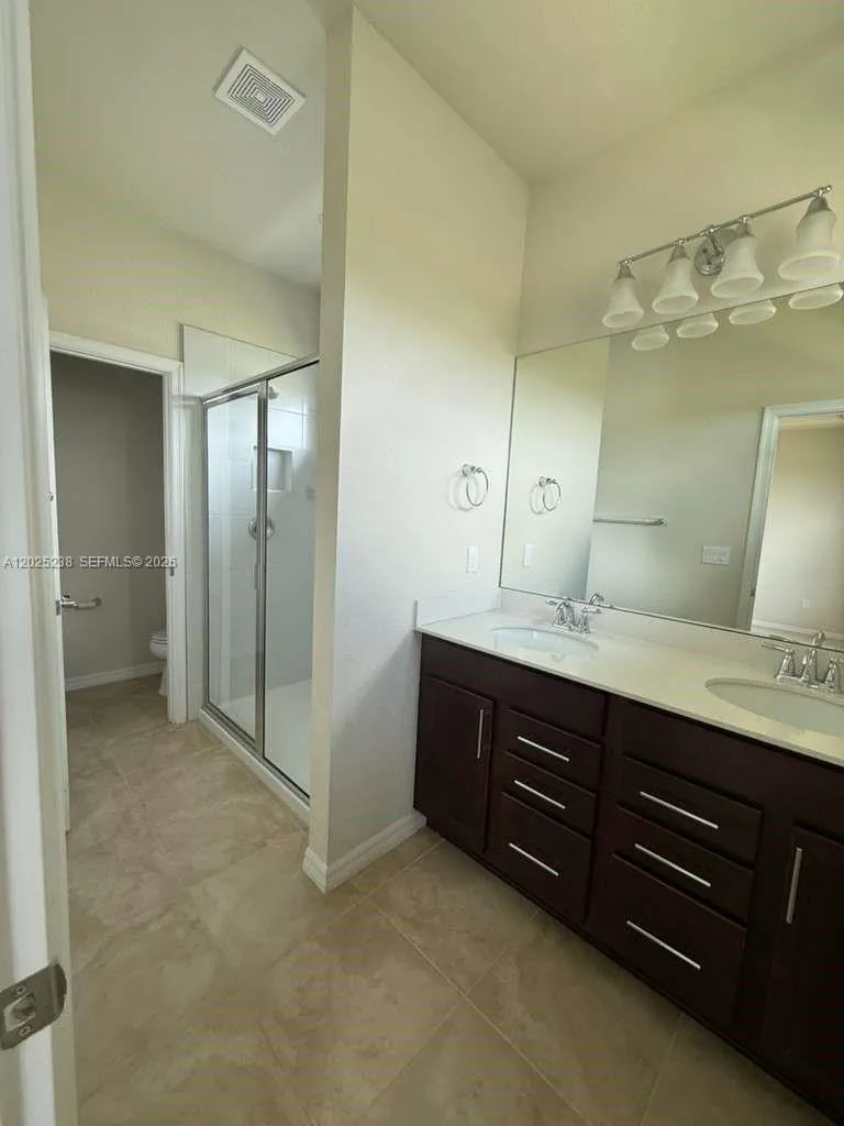 2163 Appleton Cir S Oakland Park, FL 33309