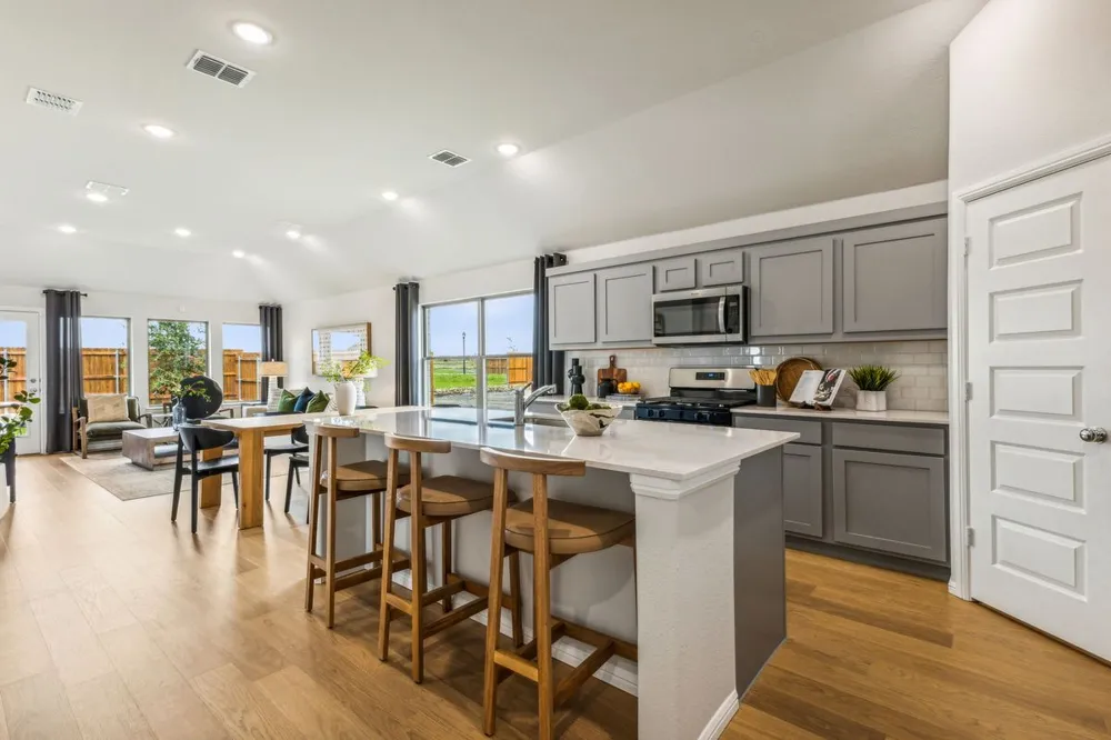 111 Malibu Hutto, TX 78634