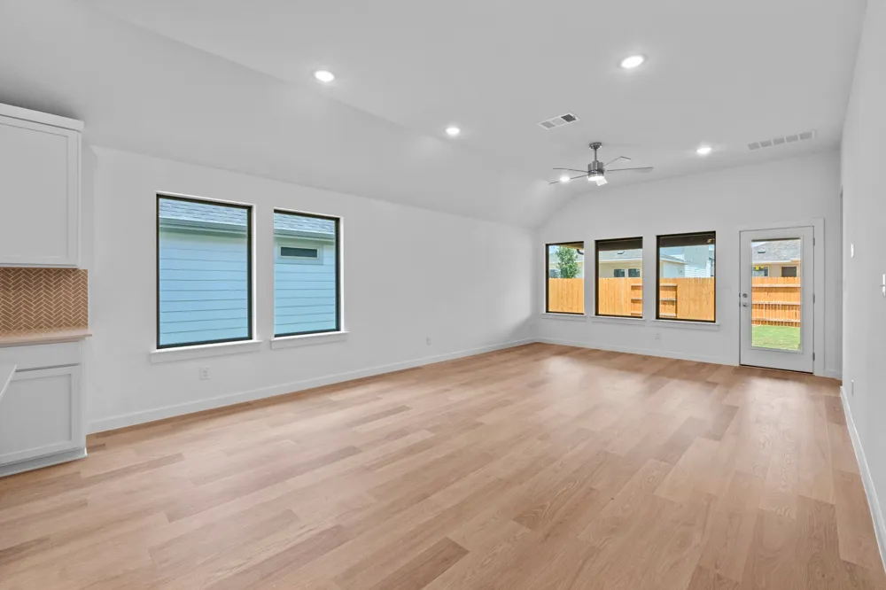 111 Malibu Hutto, TX 78634