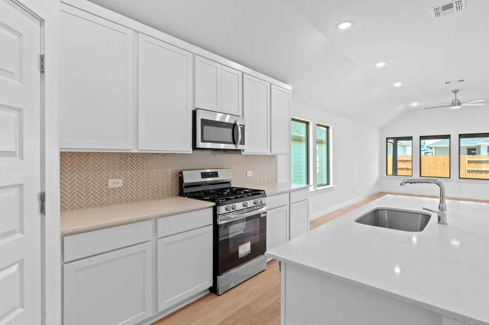 111 Malibu Hutto, TX 78634