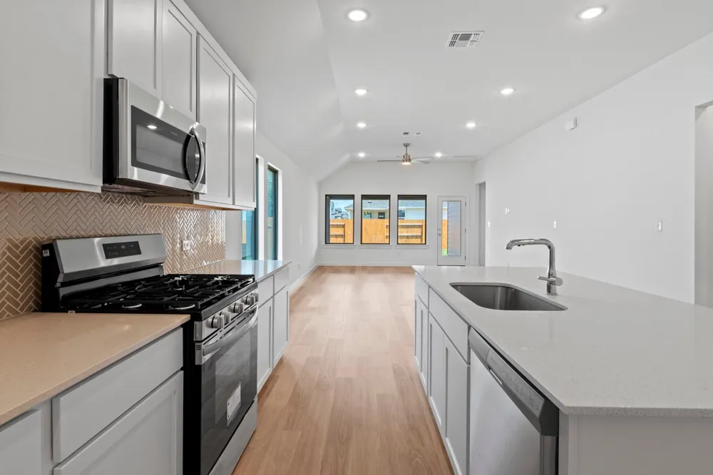 111 Malibu Hutto, TX 78634