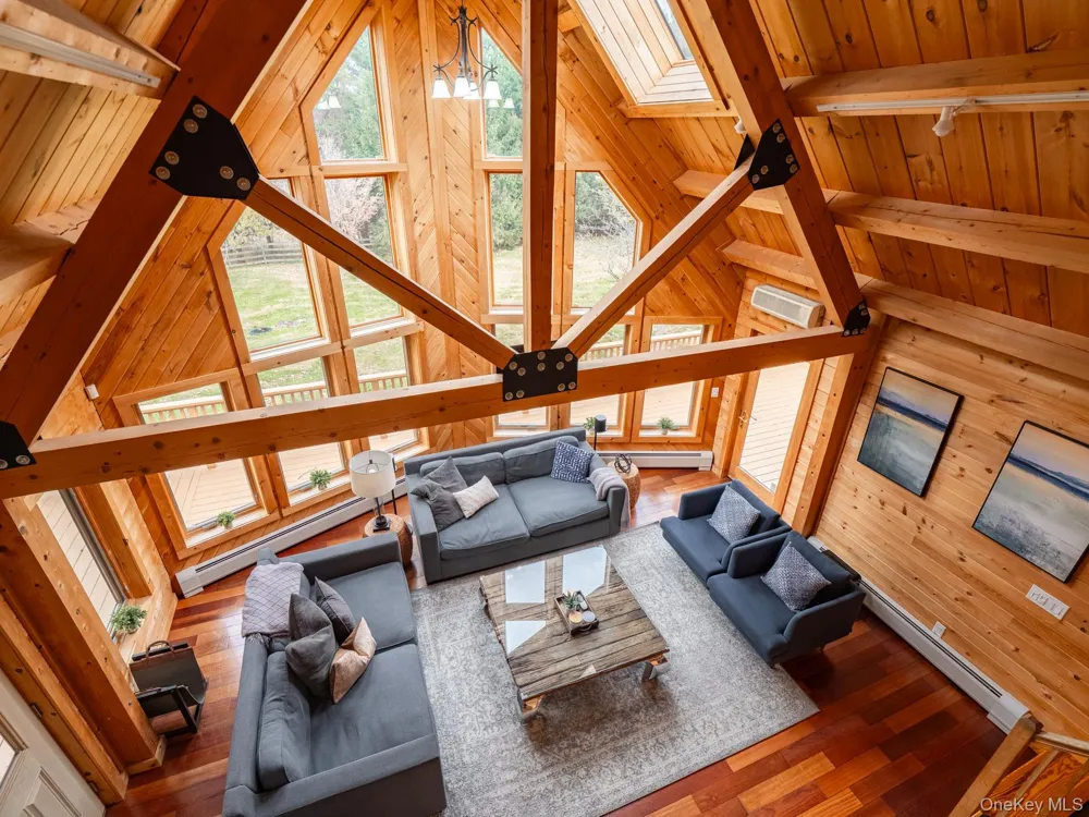252 Crum Elbow Road Hyde Park, NY 12538